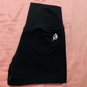 PTULA BETSY SHORT 4”